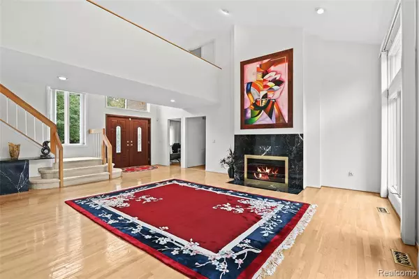 West Bloomfield Twp, MI 48324,6034 Beachwood Drive