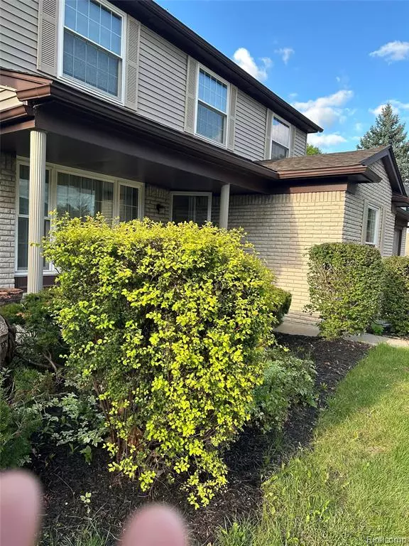 Southfield, MI 48076,21440 Constitution Street W