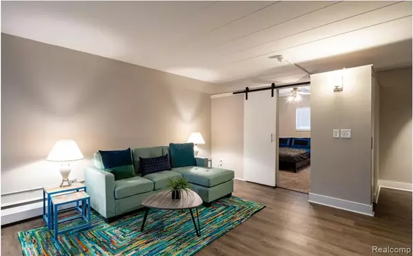 Birmingham, MI 48009,1050 N Adams Road N 114