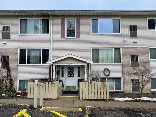 875 E SUMMIT Street 27, Milford Twp, MI 48381