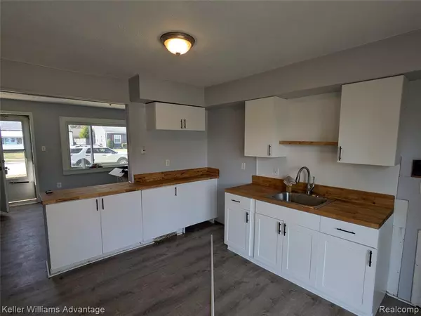 Roseville, MI 48066,27130 Woodmont Street