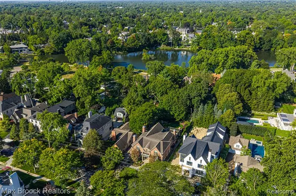 Birmingham, MI 48009,417 Baldwin Road