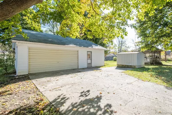 Holly Vlg, MI 48442,307 Center Street