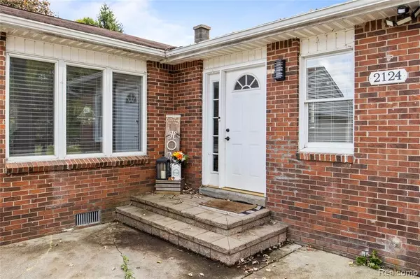 Commerce Twp, MI 48390,2124 Welch Road