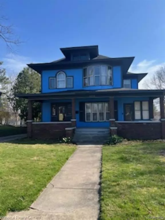 404 MAIN Street, Fenton, MI 48430