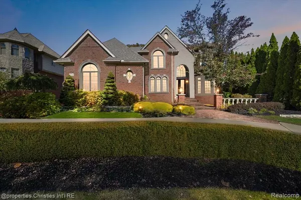 7220 Essex Drive, West Bloomfield Twp, MI 48322