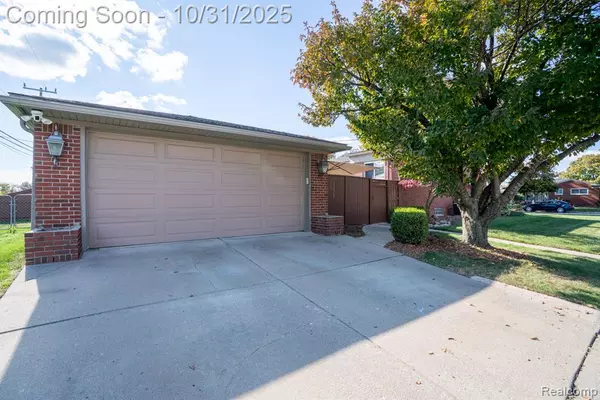 Trenton, MI 48183,2209 Churchill Avenue