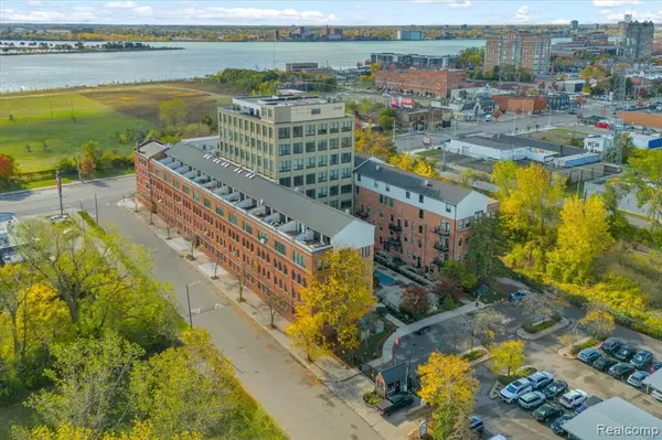 Detroit, MI 48207,6533 E Jefferson Avenue 230T