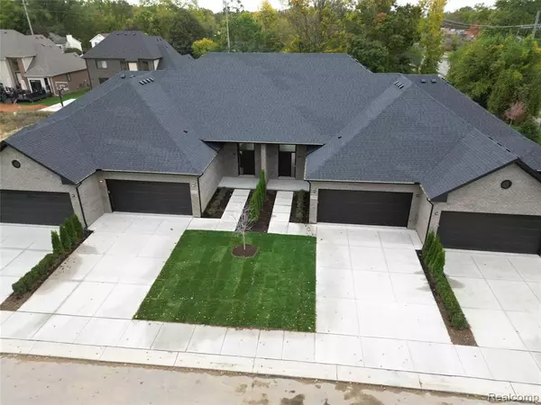 Southfield, MI 48075,21955 Deer Brook Drive 1 3