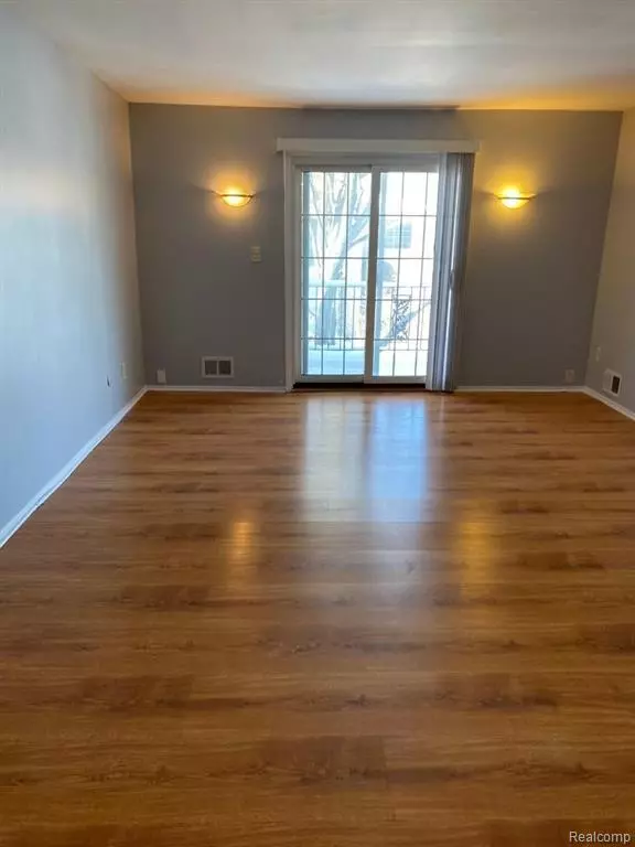 Bloomfield Twp, MI 48304,42285 WOODWARD AVE # S1-3