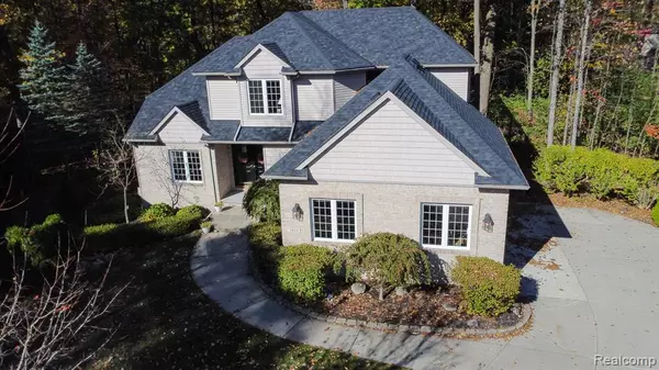 1980 Christopher Court, West Bloomfield Twp, MI 48324