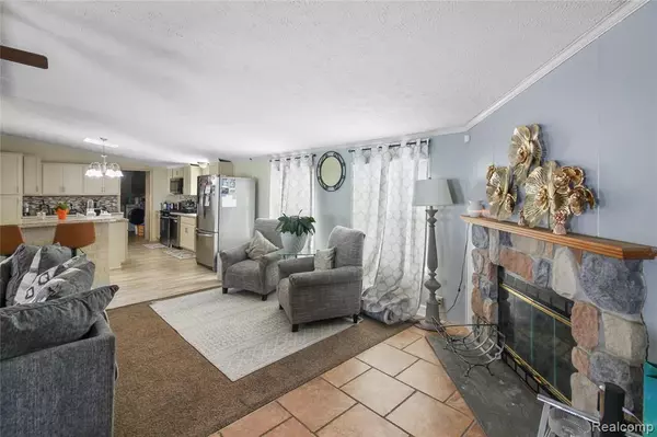 Clinton Twp, MI 48036,43852 Eureka Drive