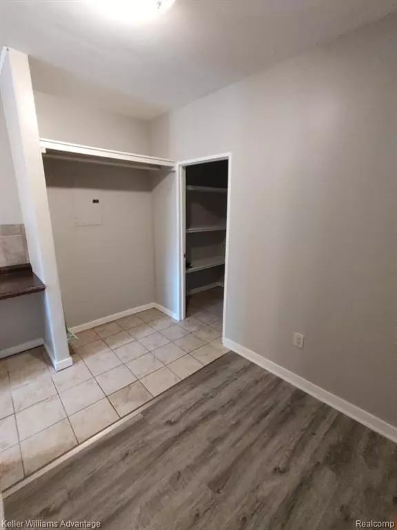 White Lake Twp, MI 48386,9410 Elizabeth Lake Road 6