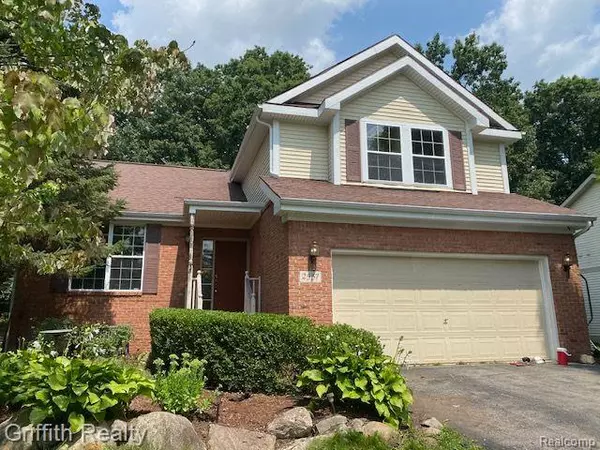 2557 Hilltop Lane, Oceola Twp, MI 48843