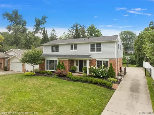 Birmingham, MI 48009,1345 Fairway Drive