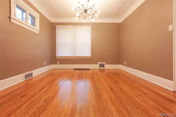 Detroit, MI 48221,16241 Wisconsin Street