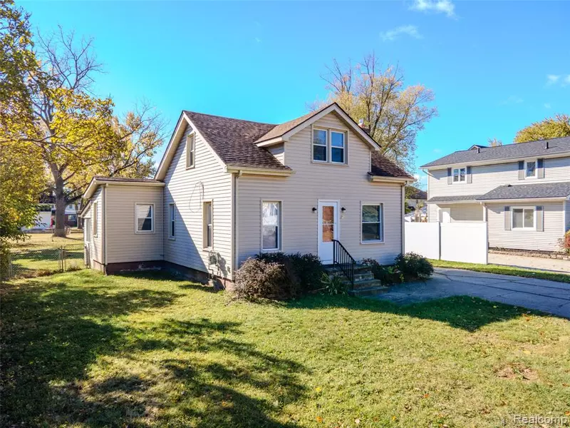 71 Cloveridge Drive, Troy, MI 48084