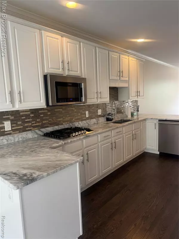 Birmingham, MI 48009,537 Graten Street