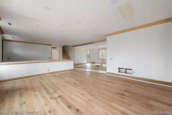 Birmingham, MI 48009,1395 Northlawn Boulevard