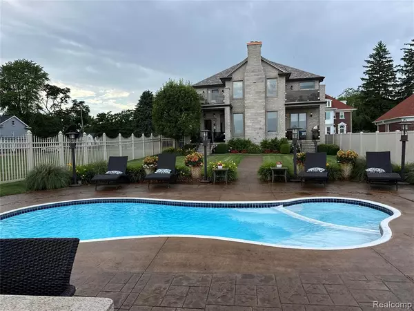 Wyandotte, MI 48192,177 Biddle Avenue