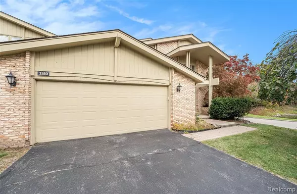West Bloomfield Twp, MI 48322,2189 Colony Club Court