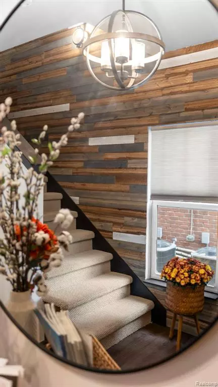 Wyandotte, MI 48192,225 Oak Street