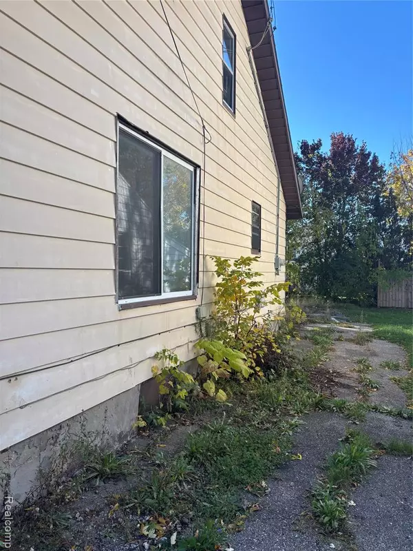 Flint, MI 48503,1202 Knapp Avenue