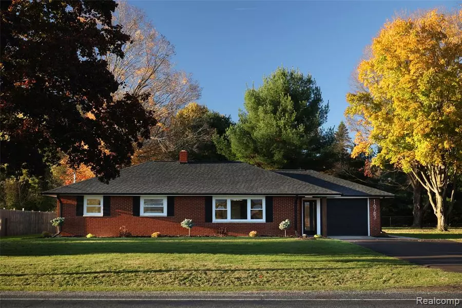 16783 E Augusta Drive, Ross Twp, MI 49012