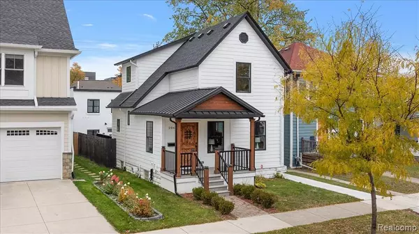 206 N Washington Avenue, Royal Oak, MI 48067