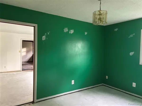 Clinton Twp, MI 48036,37176 Garvin Street