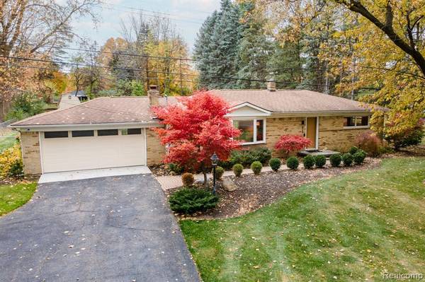 624 Slocum Drive, Auburn Hills, MI 48326