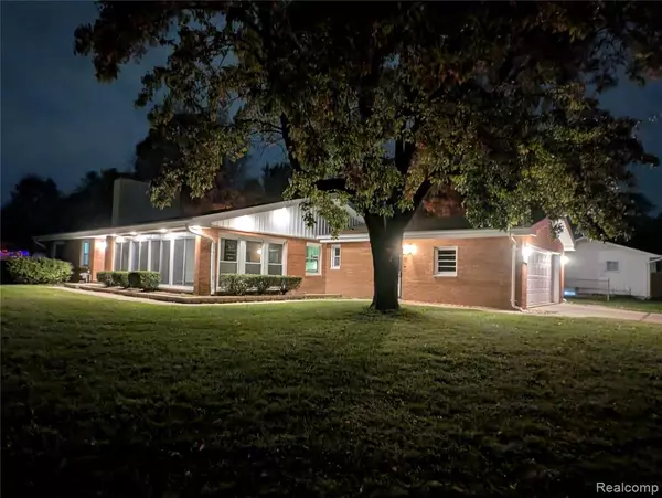 Burton, MI 48509,4475 Thornapple Circle