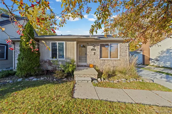 22815 Furton Street, St. Clair Shores, MI 48082