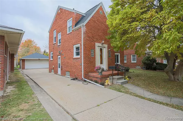 23009 Hayes Avenue, Eastpointe, MI 48021