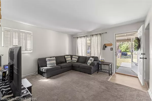 Dearborn Heights, MI 48125,5015 Lincoln Boulevard