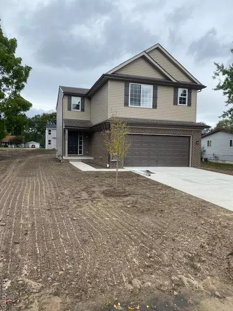 21600 Elmway Street, Clinton Twp, MI 48035