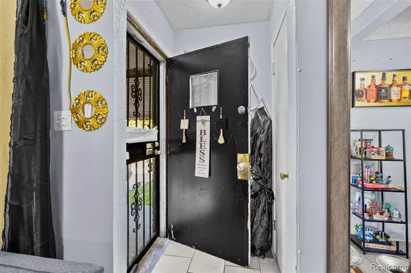 Detroit, MI 48228,11686 Heyden Street