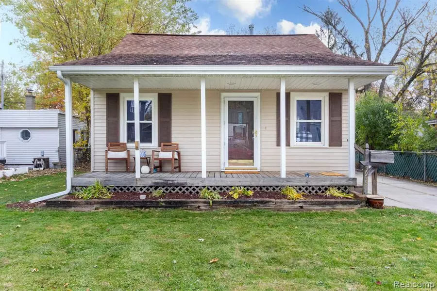 3932 Ellwood Avenue, Berkley, MI 48072