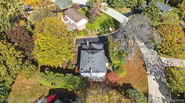 Farmington Hills, MI 48331,31079 Oak Valley Drive