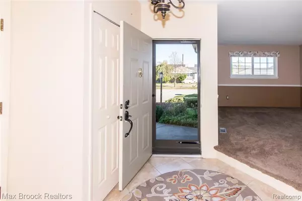 Livonia, MI 48154,14411 Nola Street