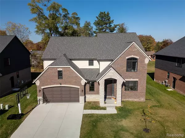 5092 Westminster Avenue, Troy, MI 48085