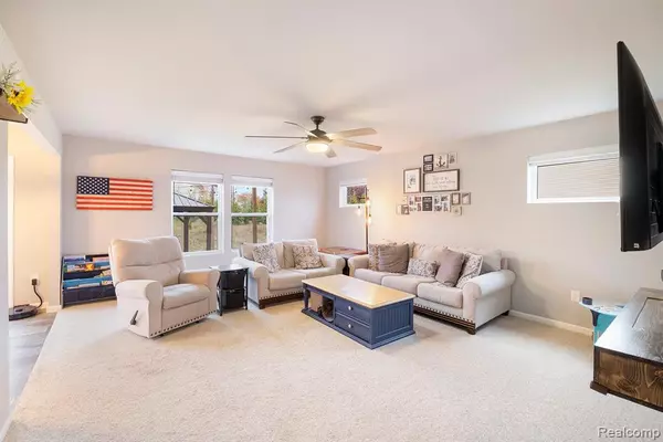 Grand Blanc, MI 48439,7044 Wildflower Court