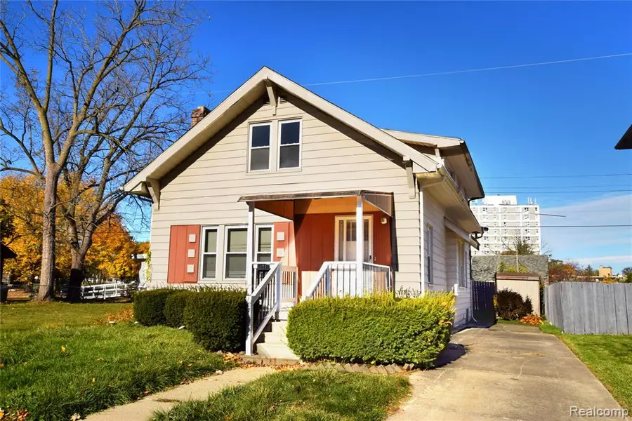 911 E 7th Street, Flint, MI 48503