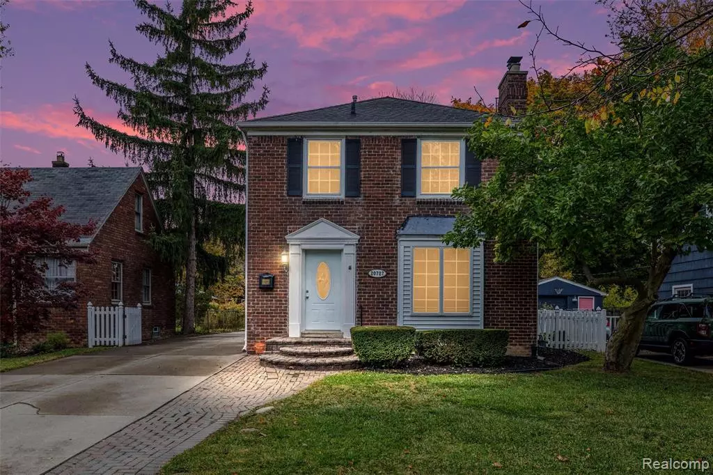 Grosse Pointe Woods, MI 48236,20727 Marter Road