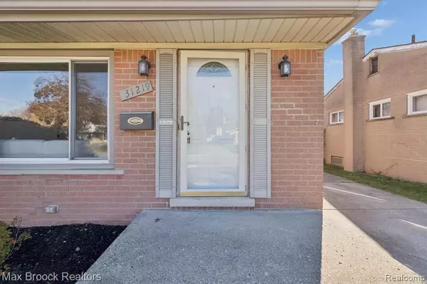 Westland, MI 48185,31219 Stephen Avenue