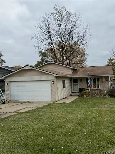 715 Woodingham Avenue, Waterford Twp, MI 48328