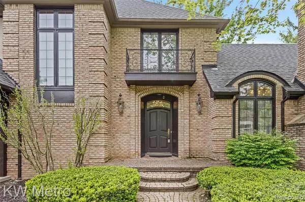 Bloomfield Twp, MI 48302,2863 MEADOWOOD LANE