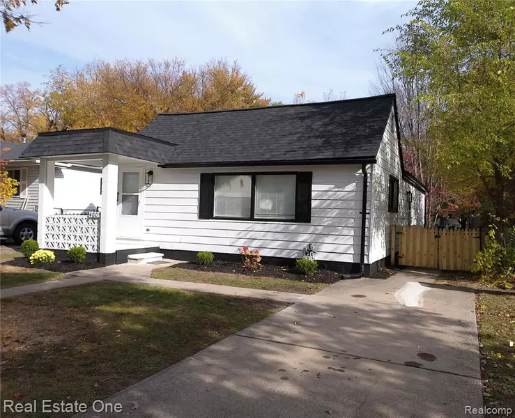 4005 Weddell Street, Dearborn Heights, MI 48125