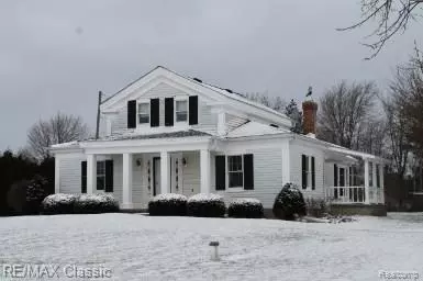 8985 N TERRITORIAL RD, Salem Twp, MI 48170