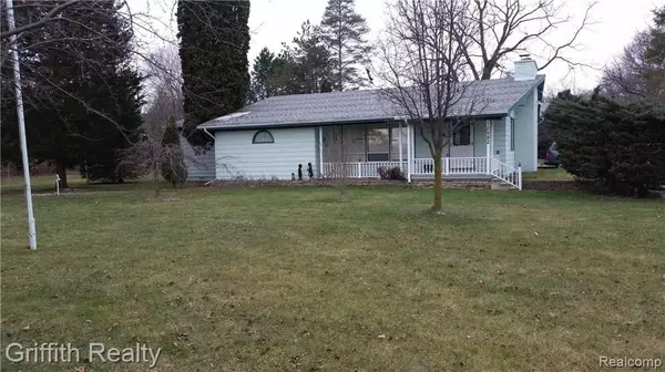 12982 SUTHERLAND RD, Green Oak Twp, MI 48116